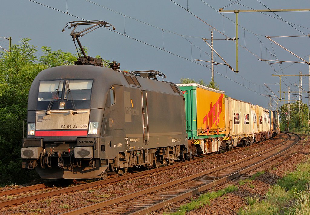 ES 64 U2-005 in Porz Wahn am 19.05.2011