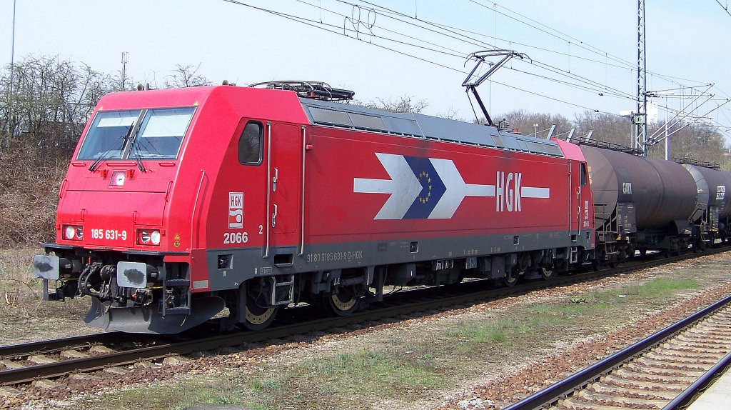 HGK 2066 ganz kurz vorm Bahnhof Uelzen (13.04.10)