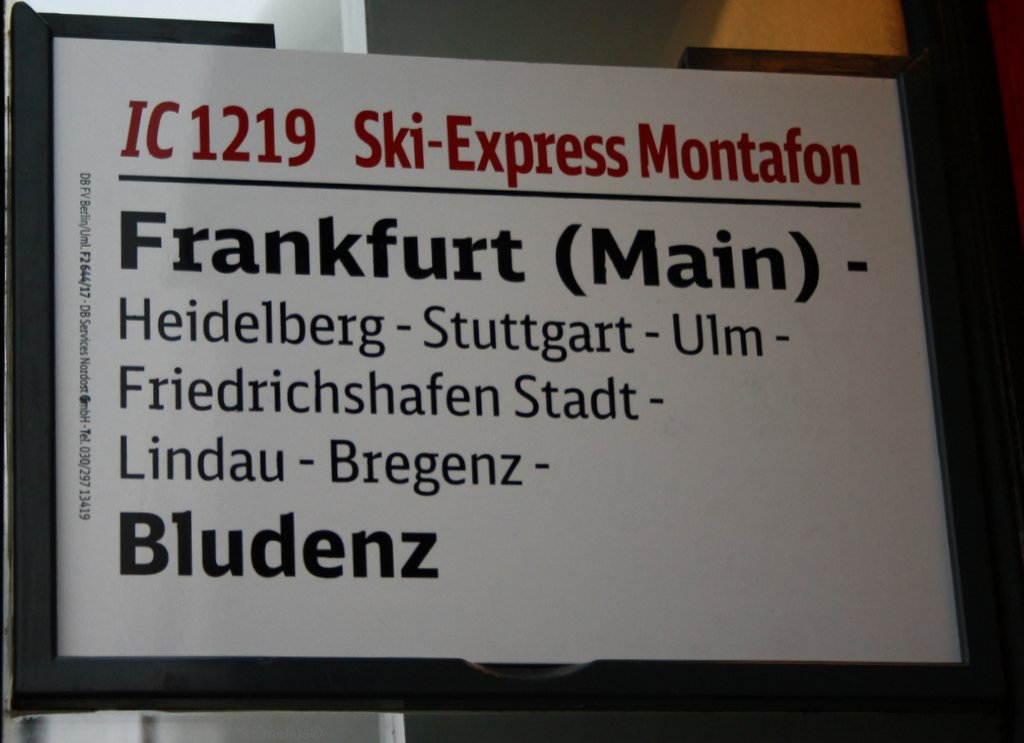 Hier ein Zuglaufschild des IC1219 Ski-Express-Montafon. Hoffentlich gef�llts.

Patrick E.