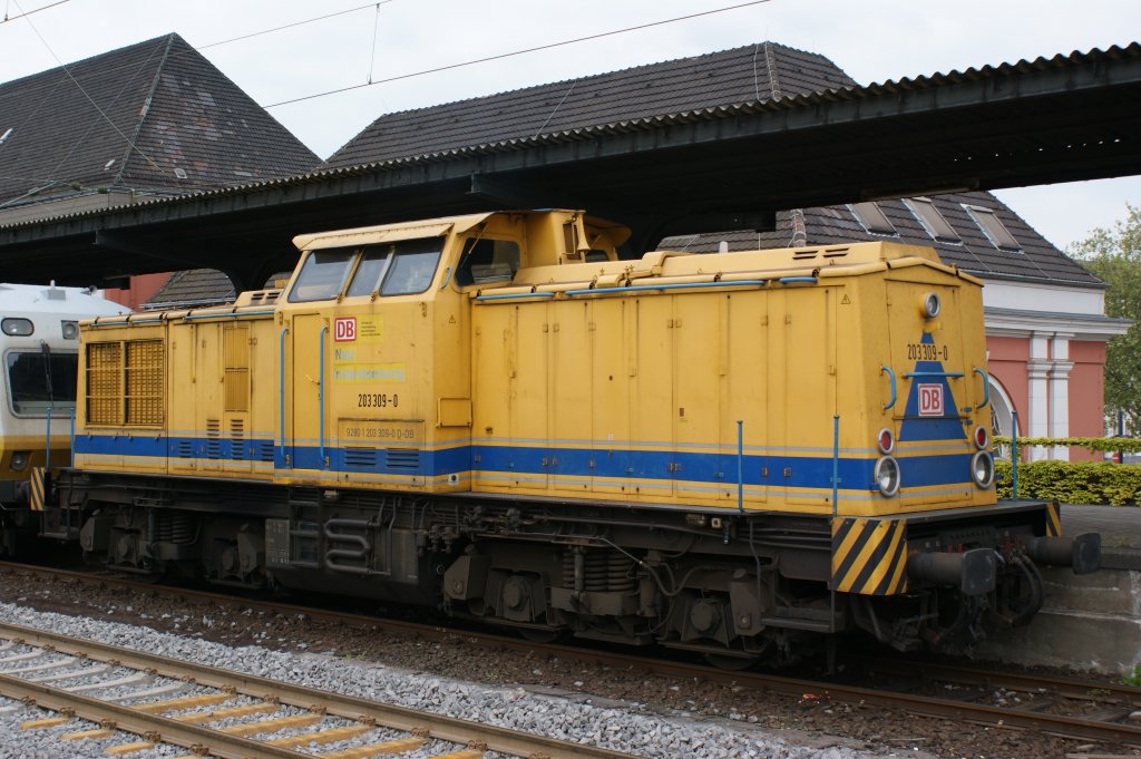 ...hier mal die andere Seite, in der Mitte der 719.