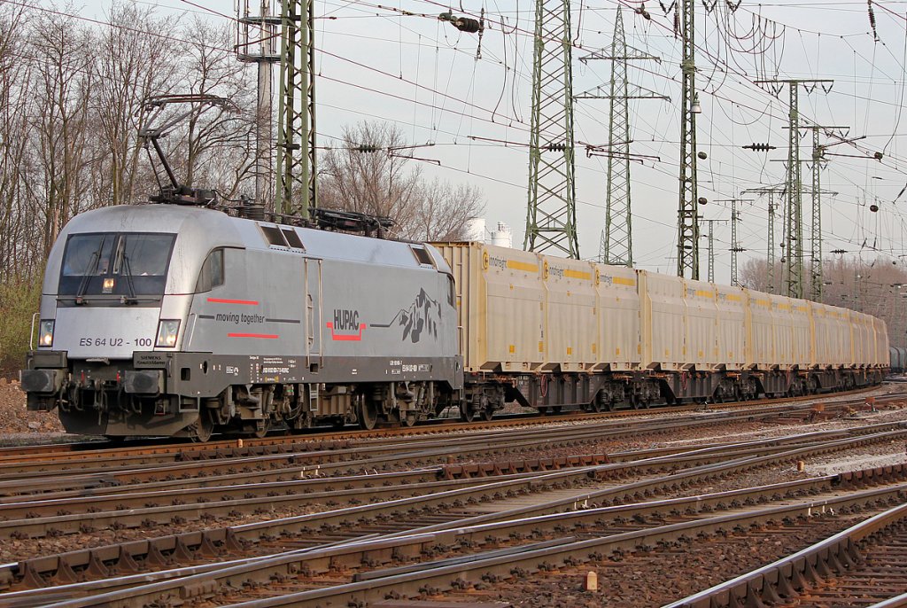HUPAC ES 64 U2-100 in Gremberg am 24.03.2011 