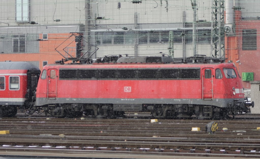 Ich hatte an diesem Freitag sehr viel G�ck denn hier ist noch eine E10. Diesmal eine 110er die entweder aus Wiesbaden oder Mannheim kam. 

Patrick E.