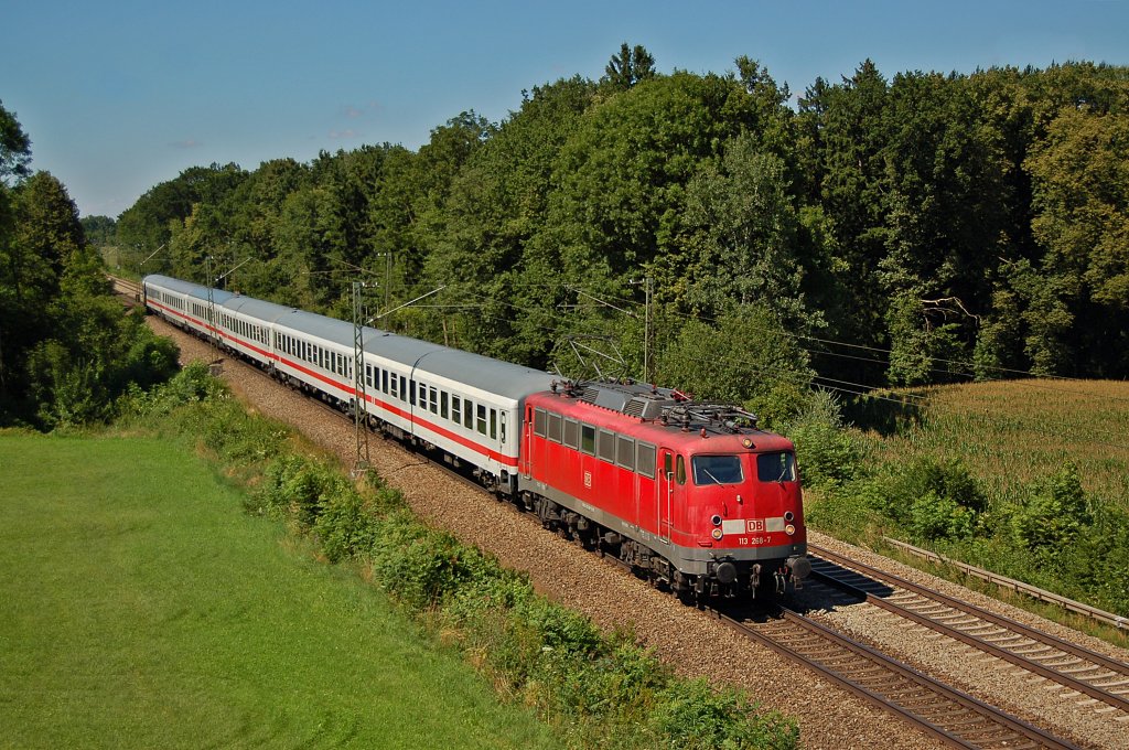 In Gutmart in der n�he von Rosenheim konnte die 113 268 fotografiert werden.
Aufgenommen am 31.07.2010