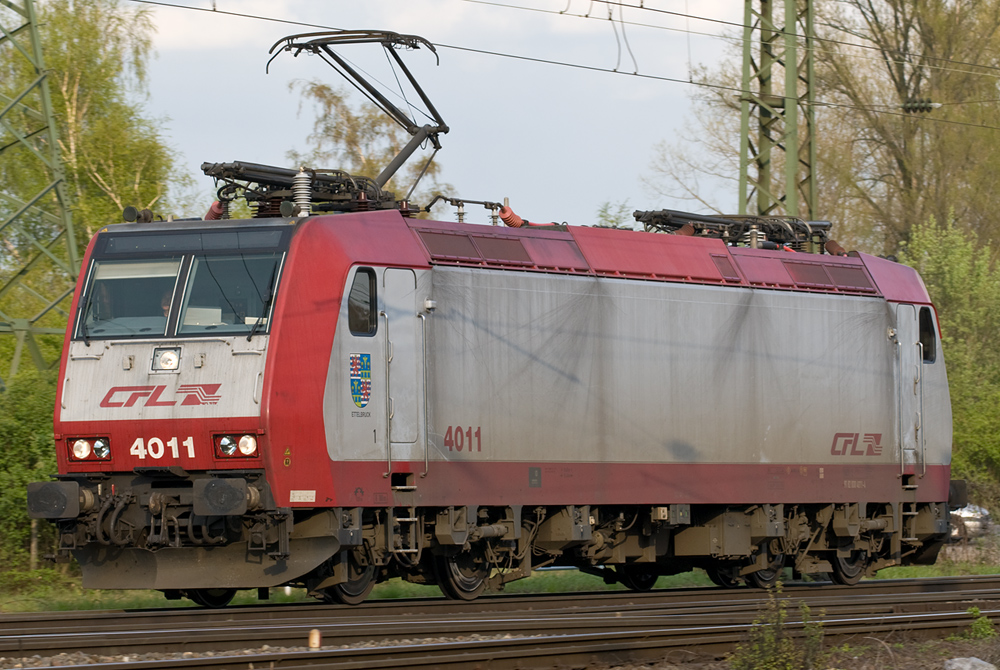 Kategorie Luxemburg / E-Loks / BR 185

Die 4011 von CFL auf der Durchfahrt in H�he Gnf K�ln-Gremberg am 21. April 2010. 