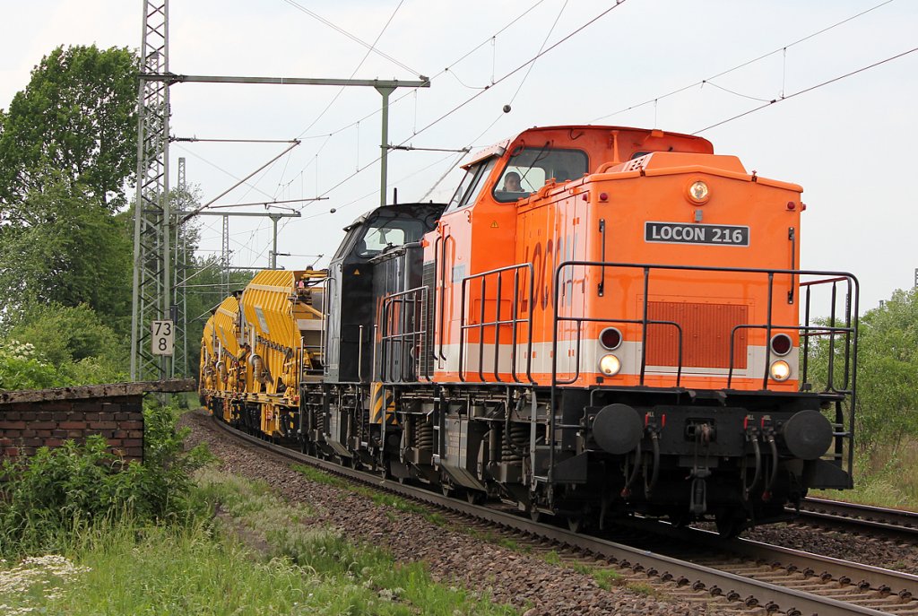 LOCON 216 und 217 mit Bauzug in Porz Wahn am 12.05.2011