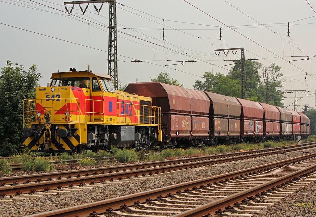 Lok 542 der E&H in Duisburg Neudorf am 27.07.2011