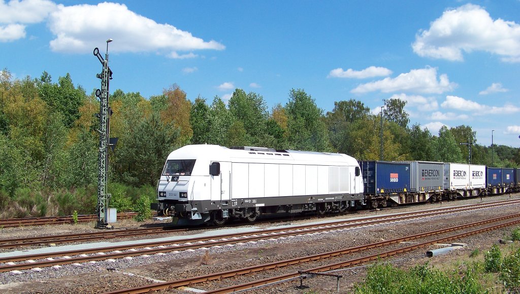 Nach ca. 4 Stunden warten, darf die Br 223 141 (e.g.o.o.) endlich weiter nach Soltau fahren. Gru� an den Tf. (13.07.10)