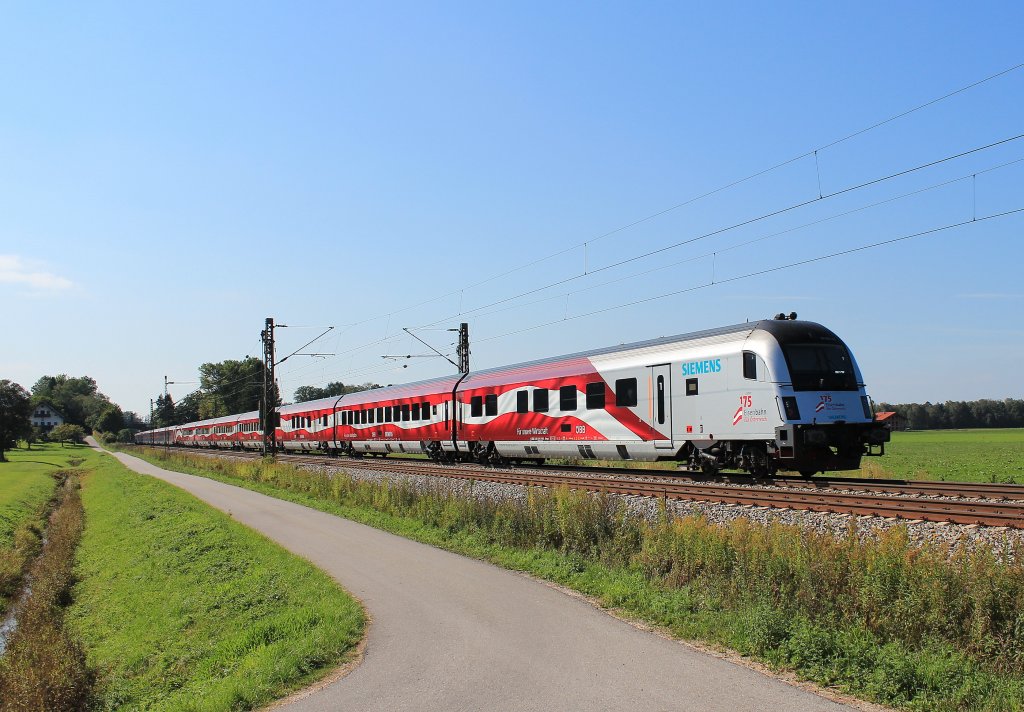 Nachschu� auf den  Jubil�ums-Railjet  der am 16. September 2012 aus Salzburg kommend, bei �bersee am Chiemsee unterwegs war.