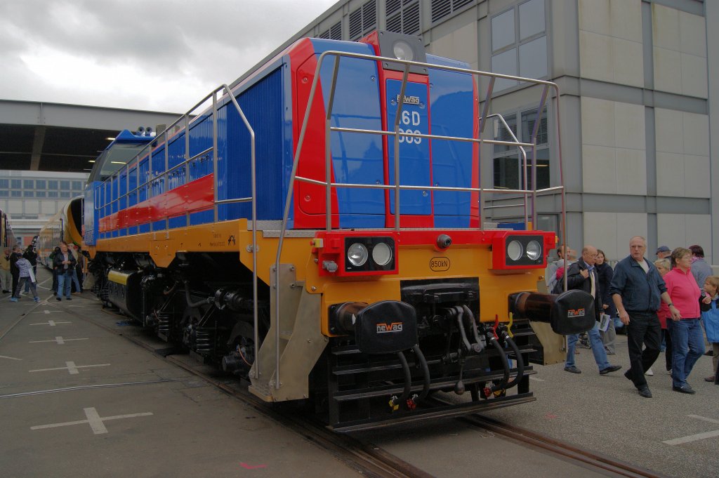 Newag SA Diesellokomotive 16D-009 auf der Innotrans 2012 in Berlim-Messe/S�d am 22.9.2012.