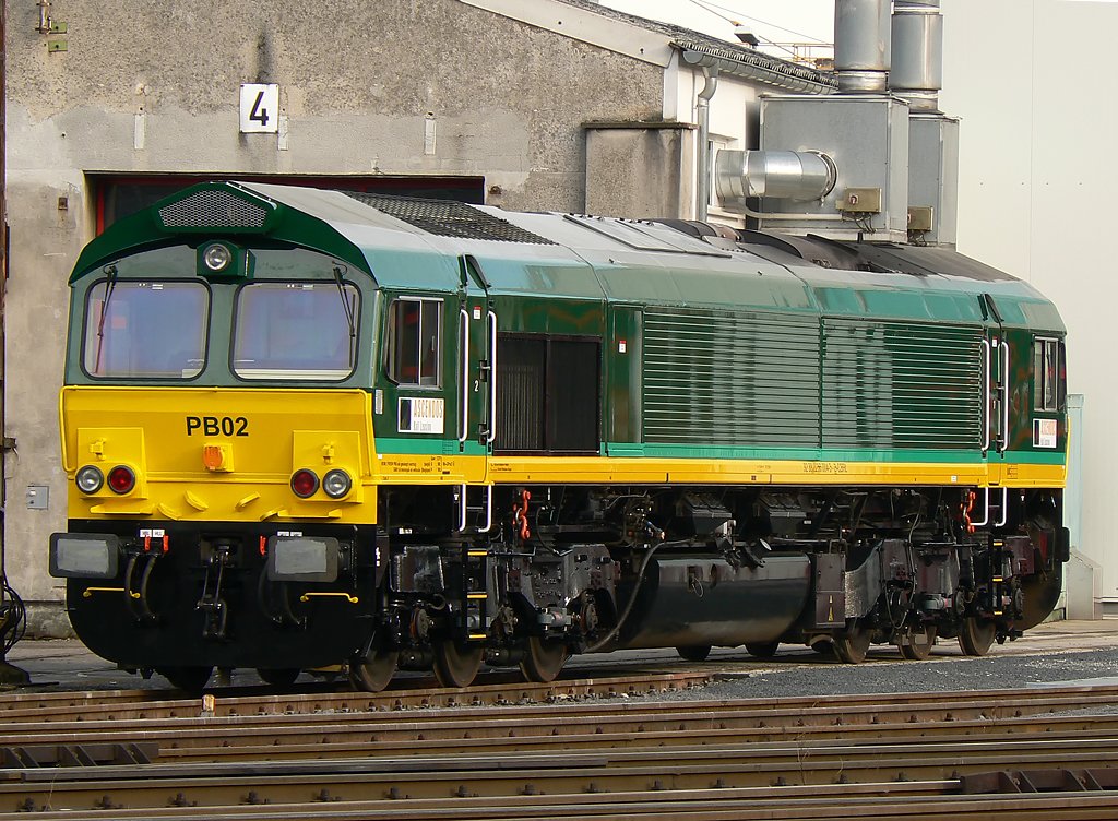 PB 02 der Ascendo Rail Leasing in br�hl auf dem BW der HGK bei etwas besseren Lichtverh�ltnissen ;-) 