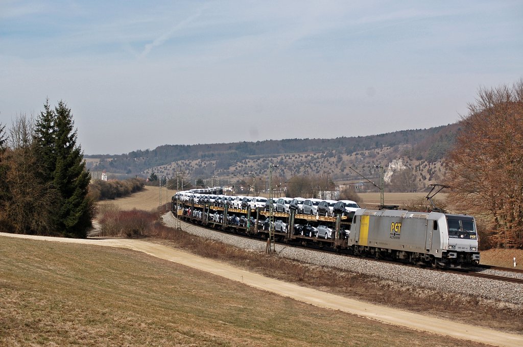 PCT 185 681 mit ARS -Wagen unterwegs nach M�nchen.
Aufgenommen am 12.03.2011 bei Dollnstein im Altm�hltal.