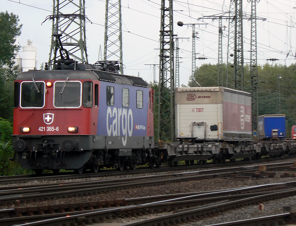 Re 421 385-6 der SBB Cargo in Gremberg am 05.10.2010
