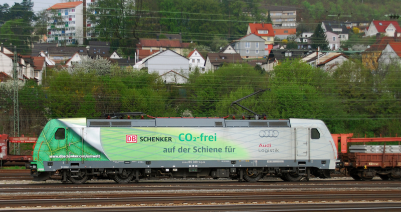 Seitenansicht der 185 389-4, CO2, aufgenommen am 01.05.13, in Treuchtlingen.