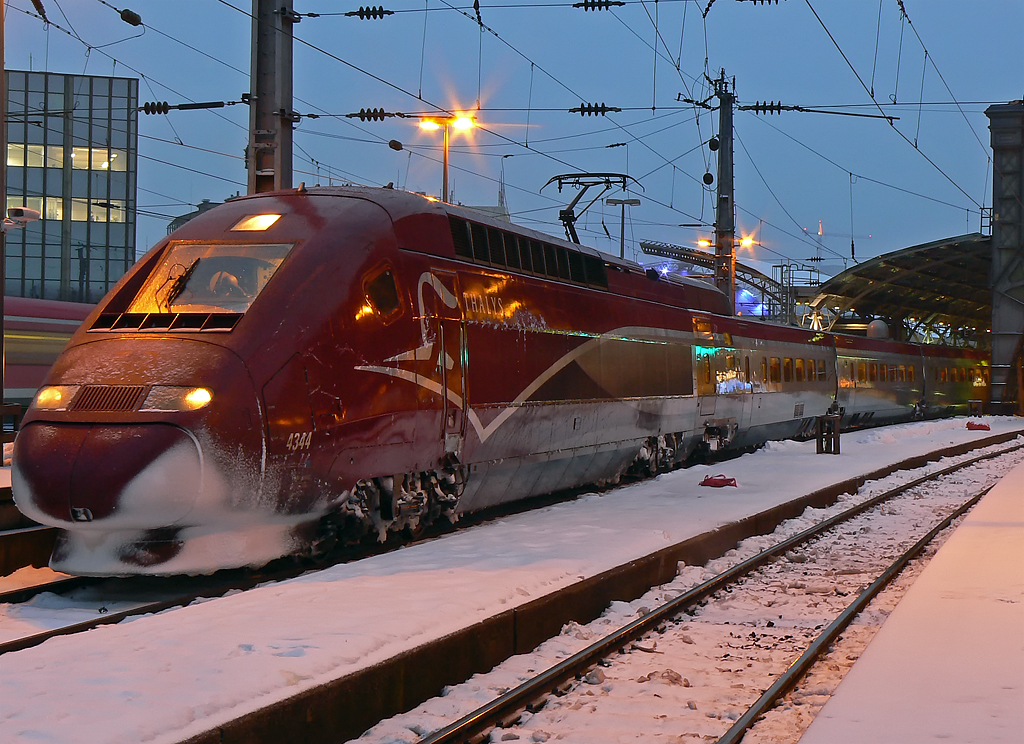 Thaly´s 4344 an Gleis 8 in K�ln Hbf. am 23.12.2010