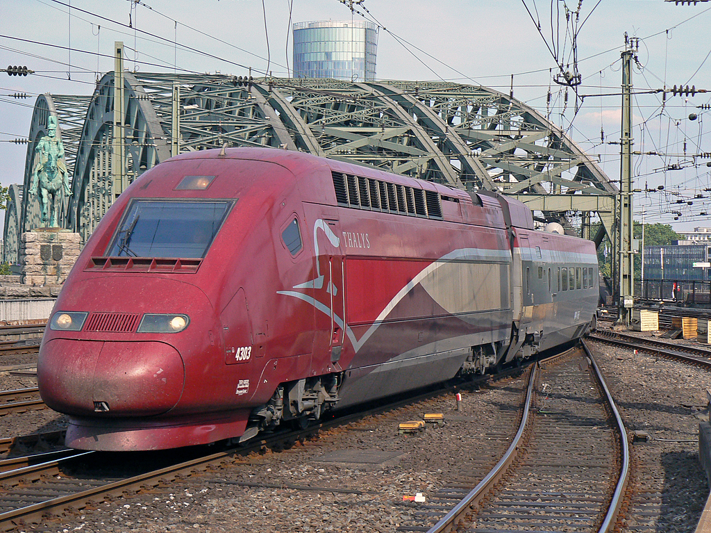 Thalys 4303 in K�ln Hbf am 27.06.2010