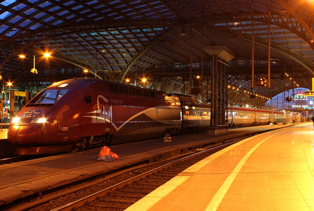 Thalys 4305 in K�ln Hbf am 28.04.2012