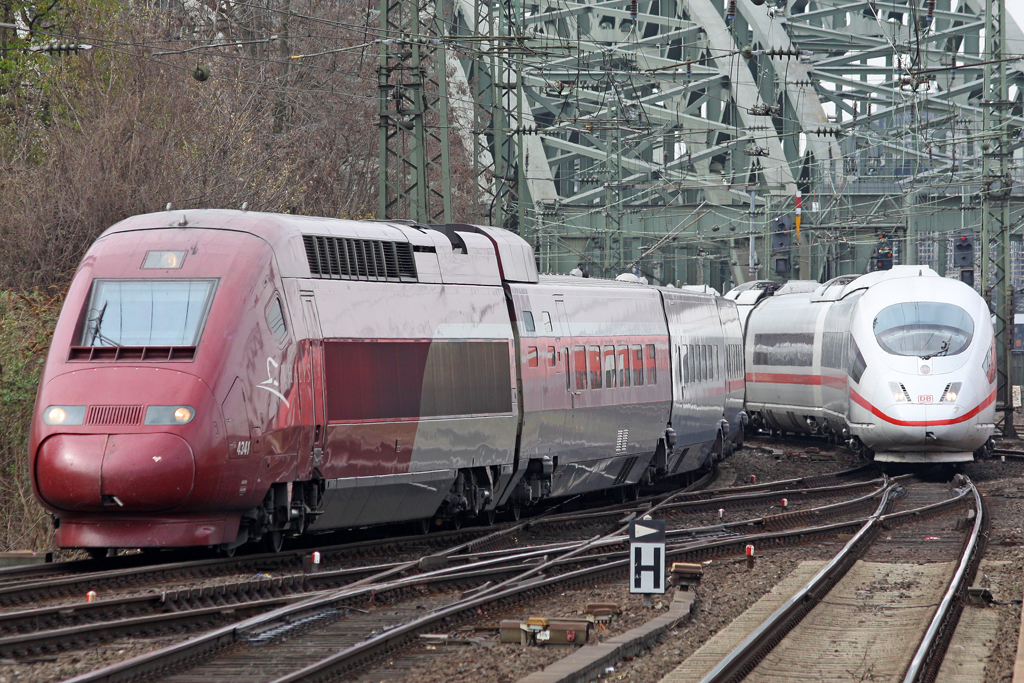 Thalys vs. ICE3 in K�ln Deutz am 07,04,10