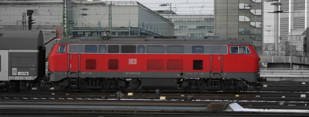 Und jetzt nochmal die Zwo-Achtzehner in 90 Grad. Hier in Frankfurt Hbf.

Patrick E.