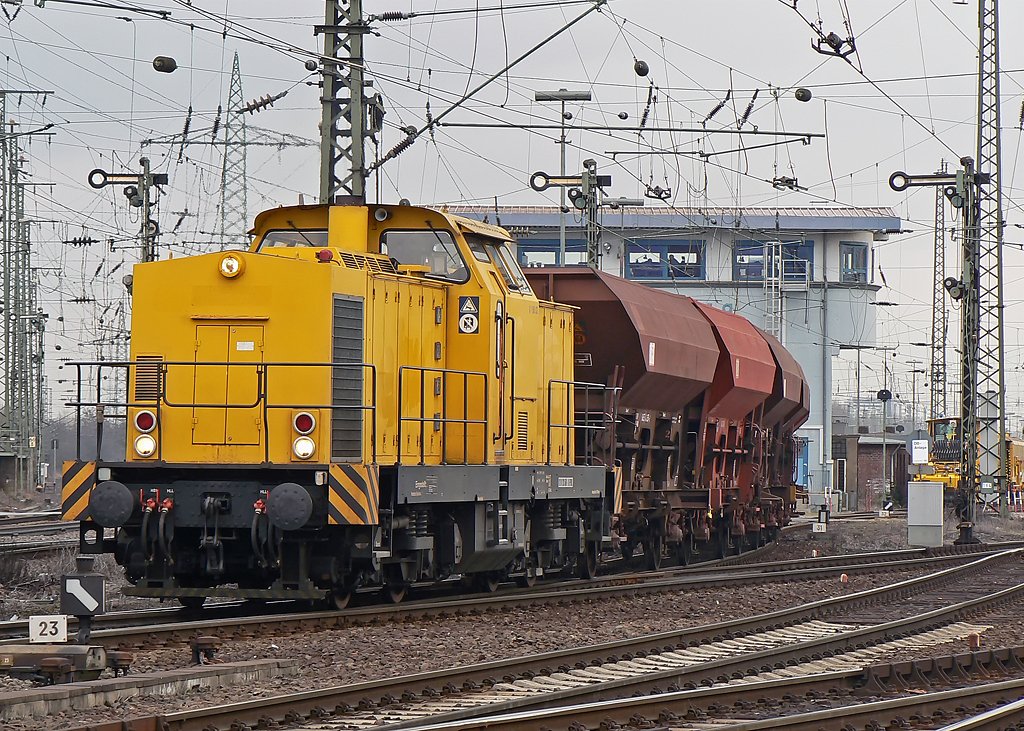 V150.02 der GSG Knape beim umsetzen in Gremberg am 16.3.2010