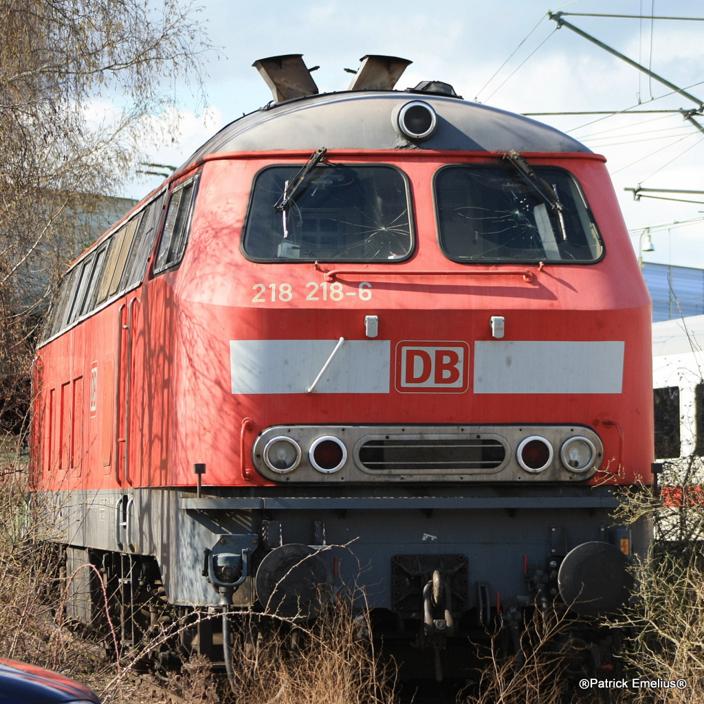 Vor nor garnicht mal alzu langer zeit kam 218 218-6 von Schleswig Holstein an den Main und nun hatte sie im Februar leider Fristablauf. Wer w�rde nicht gerne das Chromband haben.

