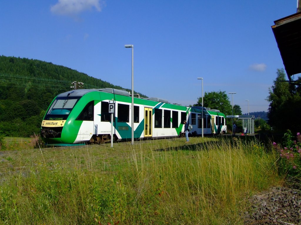 VT 257 der Vectus (ein LINT 41 / DB BR648) f�hrt vom Bf. Unnau-Korb am 02.Aug.2010 weiter Richtung Au/Sieg �ber Hachenburg und Altenkirchen (KBS 461).