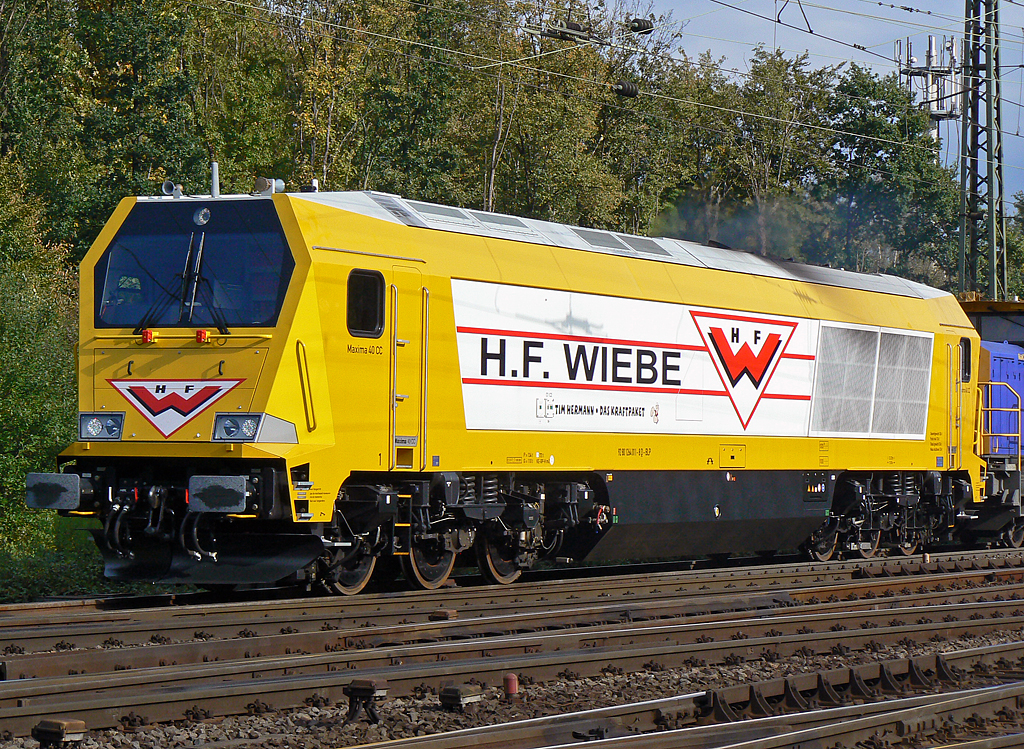 Wiebe Maxima 40CC (264 011) im Portrait in Gremberg am 05.10.2010