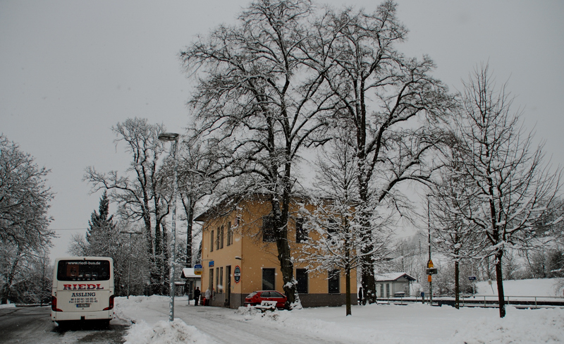 Winterliche Momentaufnahme im Bahnhof A�ling. Blick von Norden. Aufgenommen am 20.02.13.