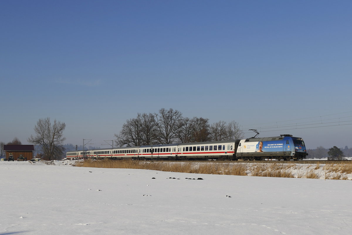 101 055-2  Schau ins Land-Reisen  mit dem  IC K�nigssee  auf dem Weg nach Freilassing. Aufgenommen am 28. Januar 2017 bei Weisham.