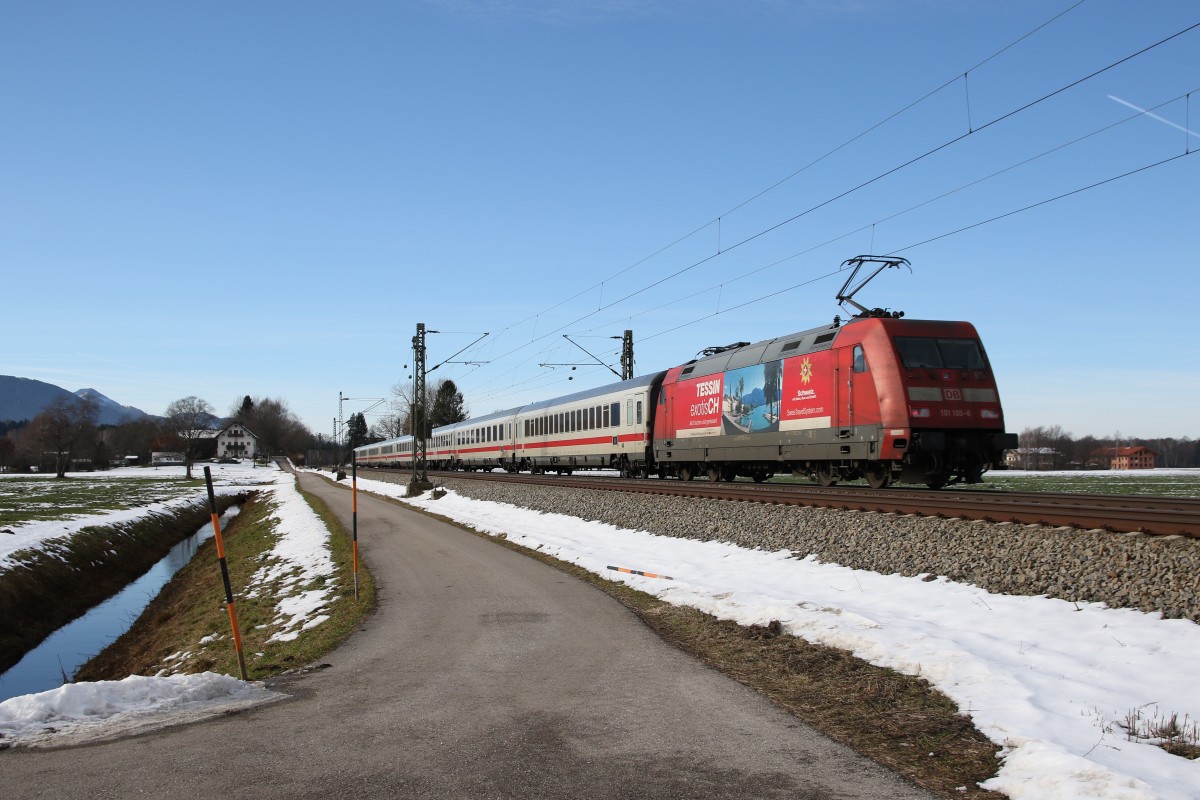 101 109-7 wirbt f�r den Schweizer Kanton  Tessin . Aufgenommen am 6. Januar 2015 aus Salzburg kommend bei �bersee.