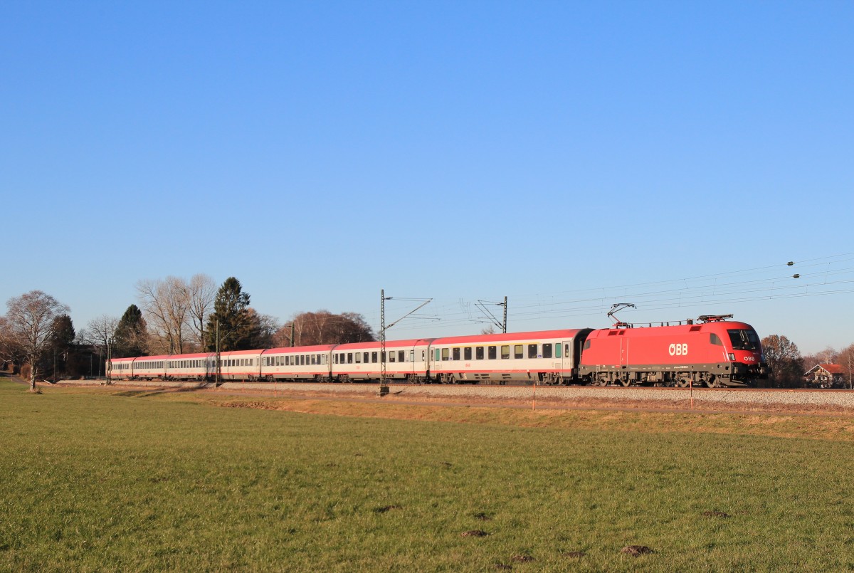 1116 035-7 am 14. Dezember 2013 bei �bersee am Chiemsee auf dem Weg nach Salzburg.