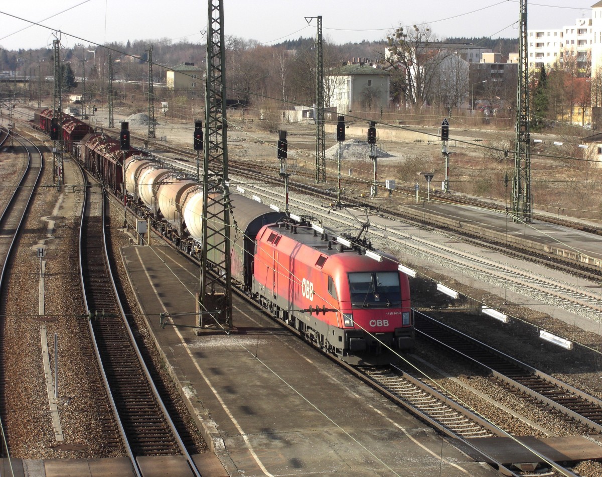 1116 140-3 f�hrt am 23. Februar 2008 in den Bahnhof von Rosenheim ein.