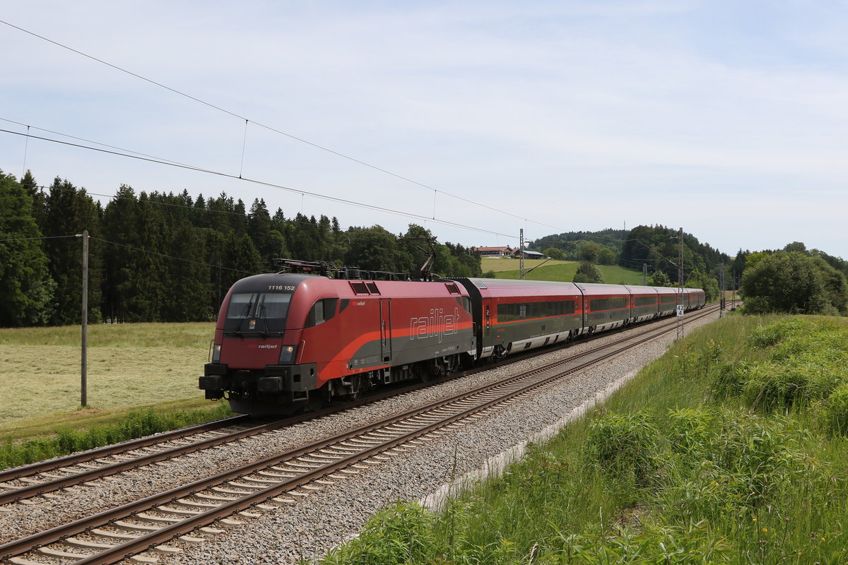 1116 152 aus Salzburg kommend am 3. Juni 2020 bei Grabenst�tt im Chiemgau.