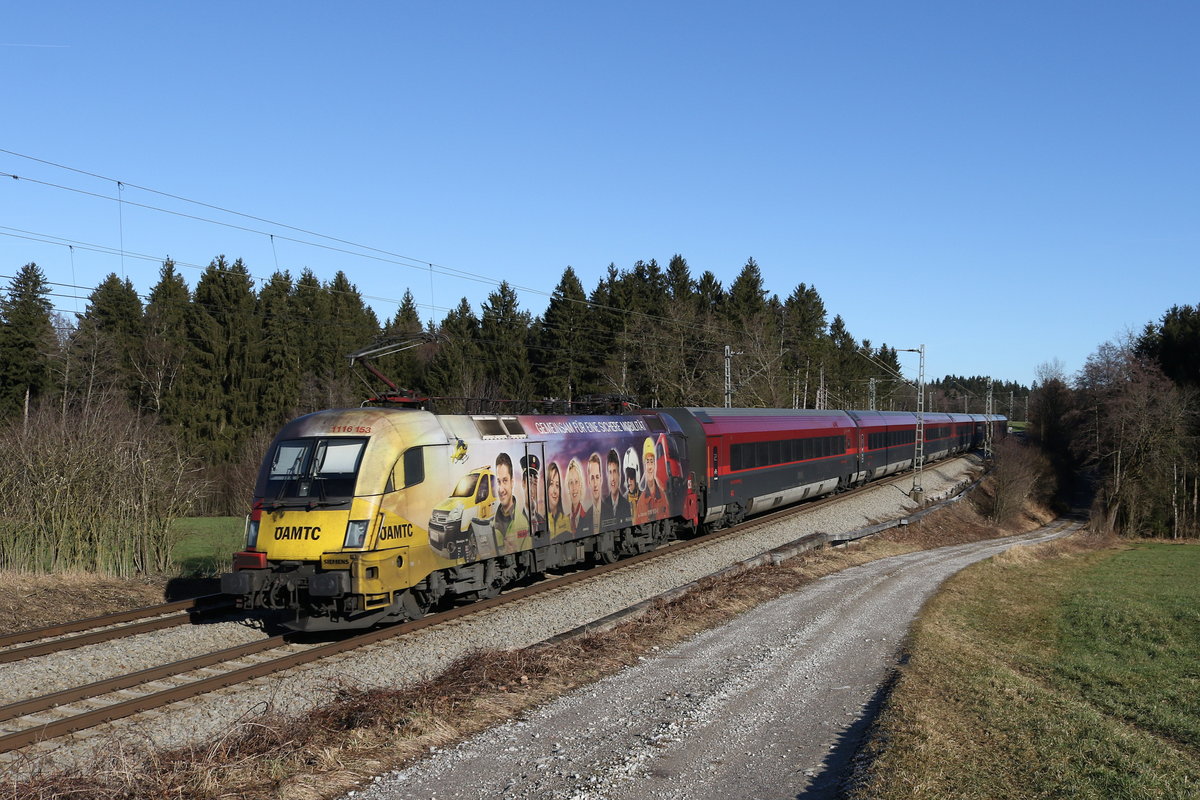 1116 153  �AMTC  war am 6. Januar 2020 bei Grabenst�tt schiebend in Richtung Salzburg unterwegs.