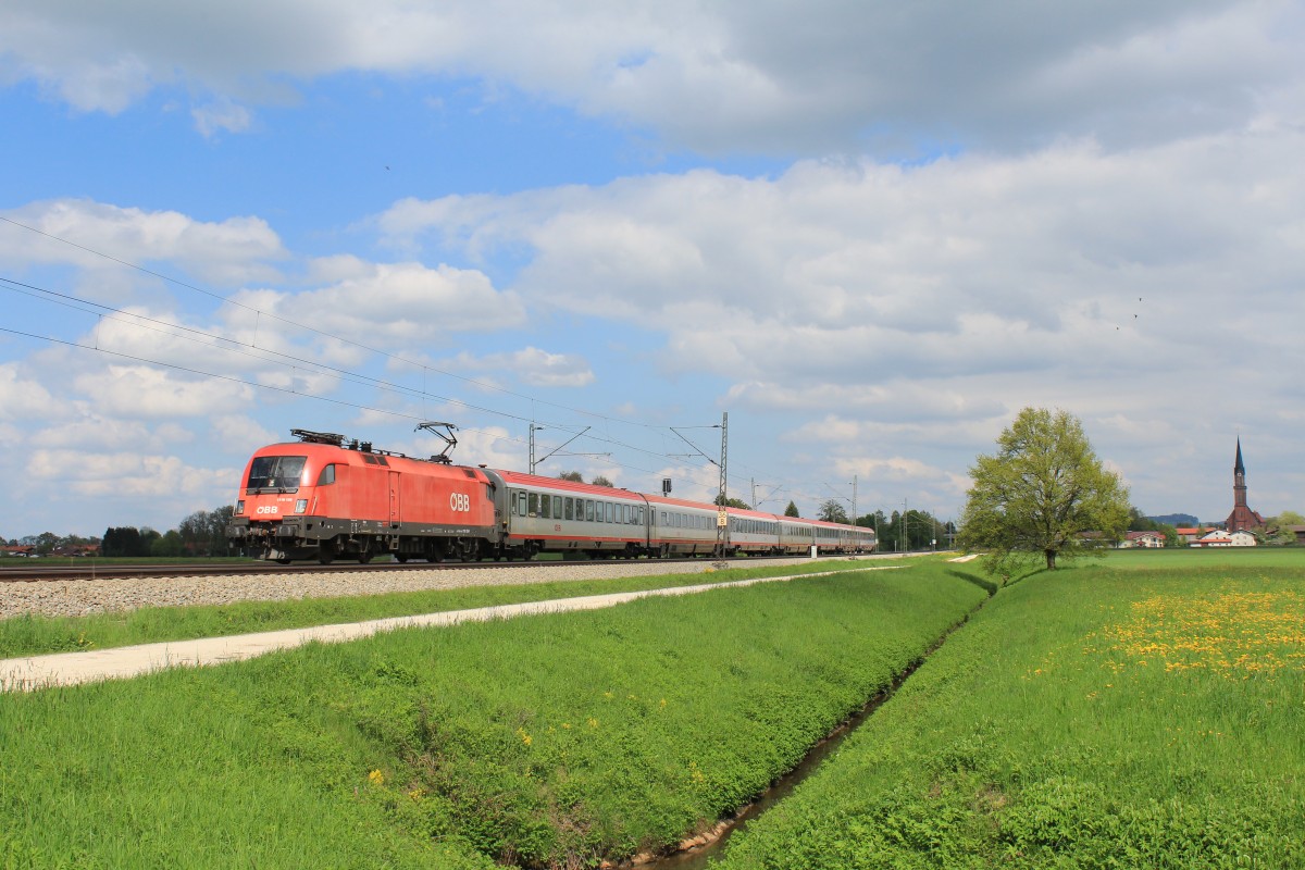 1116 158-7 aus Salzburg kommend am 5. Mai 2013 bei �bersee.