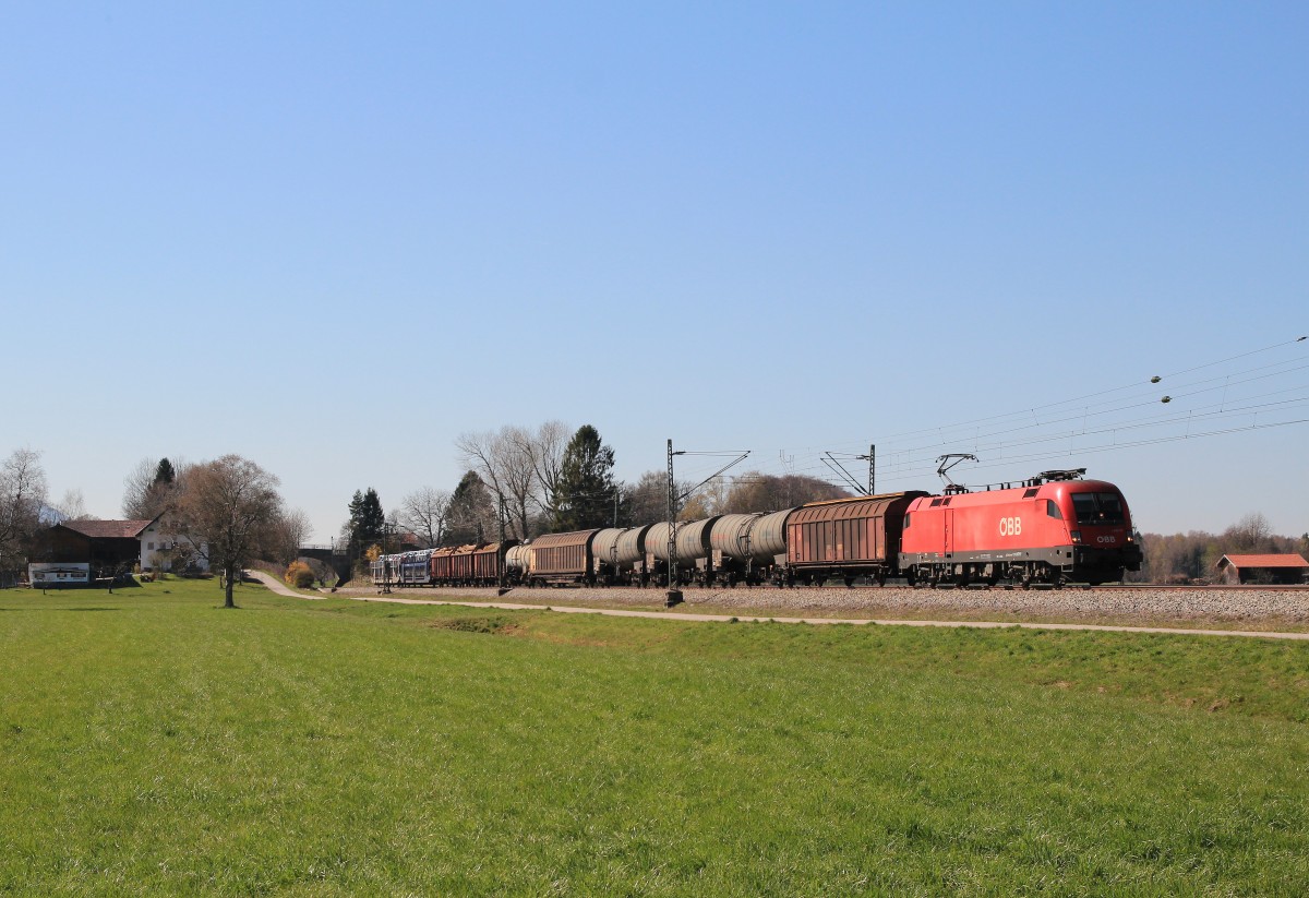 1116 177-5 war am 29. M�rz2014 mit einem gemischten G�terzug bei �bersee in Richtung Salzburg unterwegs.