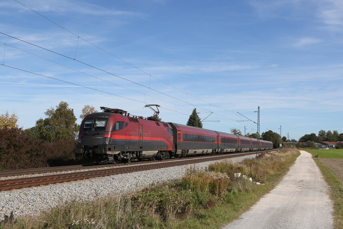 1116 207 aus Salzburg kommend am 20. Oktober 2021 bei �bersee.