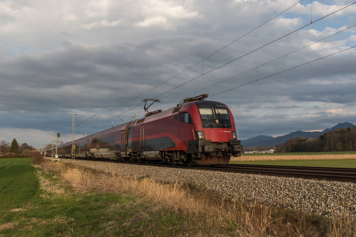1116 214-8 aus Salzburg kommend am 30. M�rz 2016 bei �bersee.