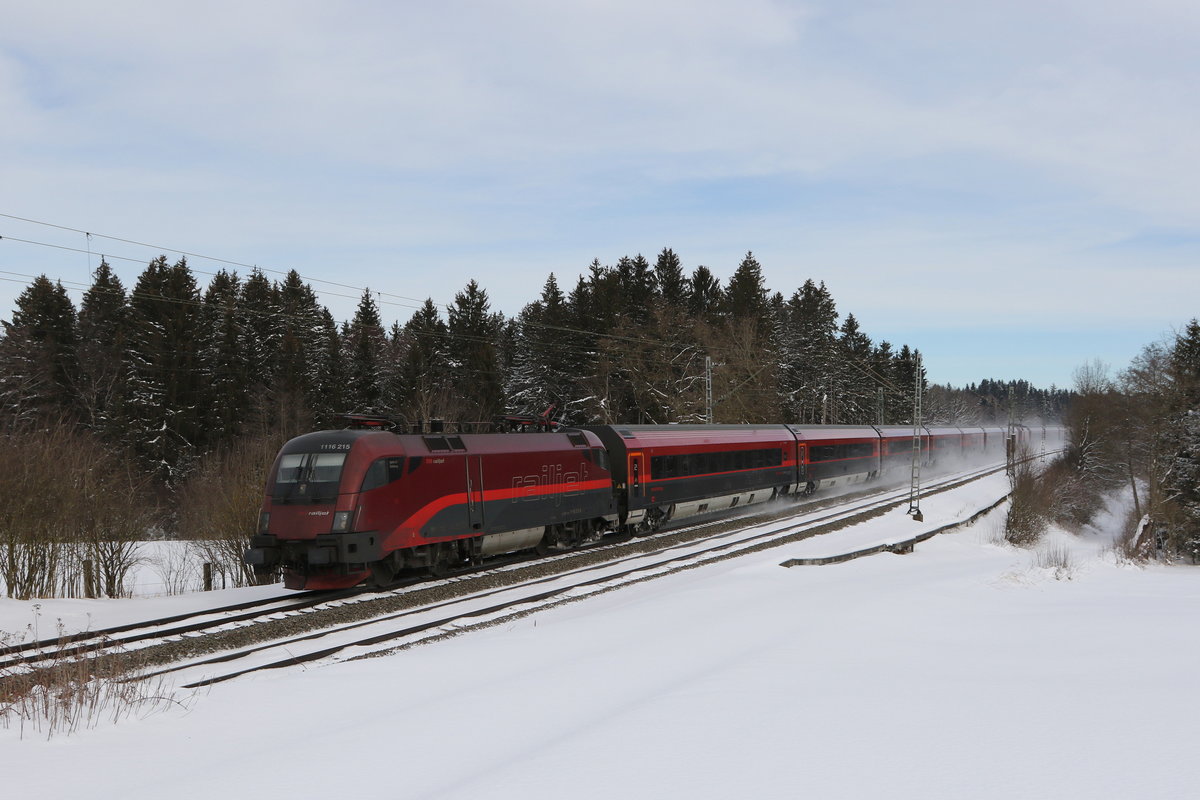 1116 215 aus Salzburg kommend am 27. Januar 2021 bei Grabenst�tt im Chiemgau.