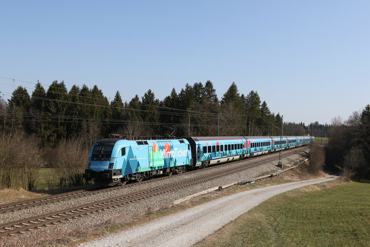 1116 244  Klima-Railjet  aus Salzburg kommend am 25. M�rz 2022 bei Grabenst�tt im Chiemgau.
