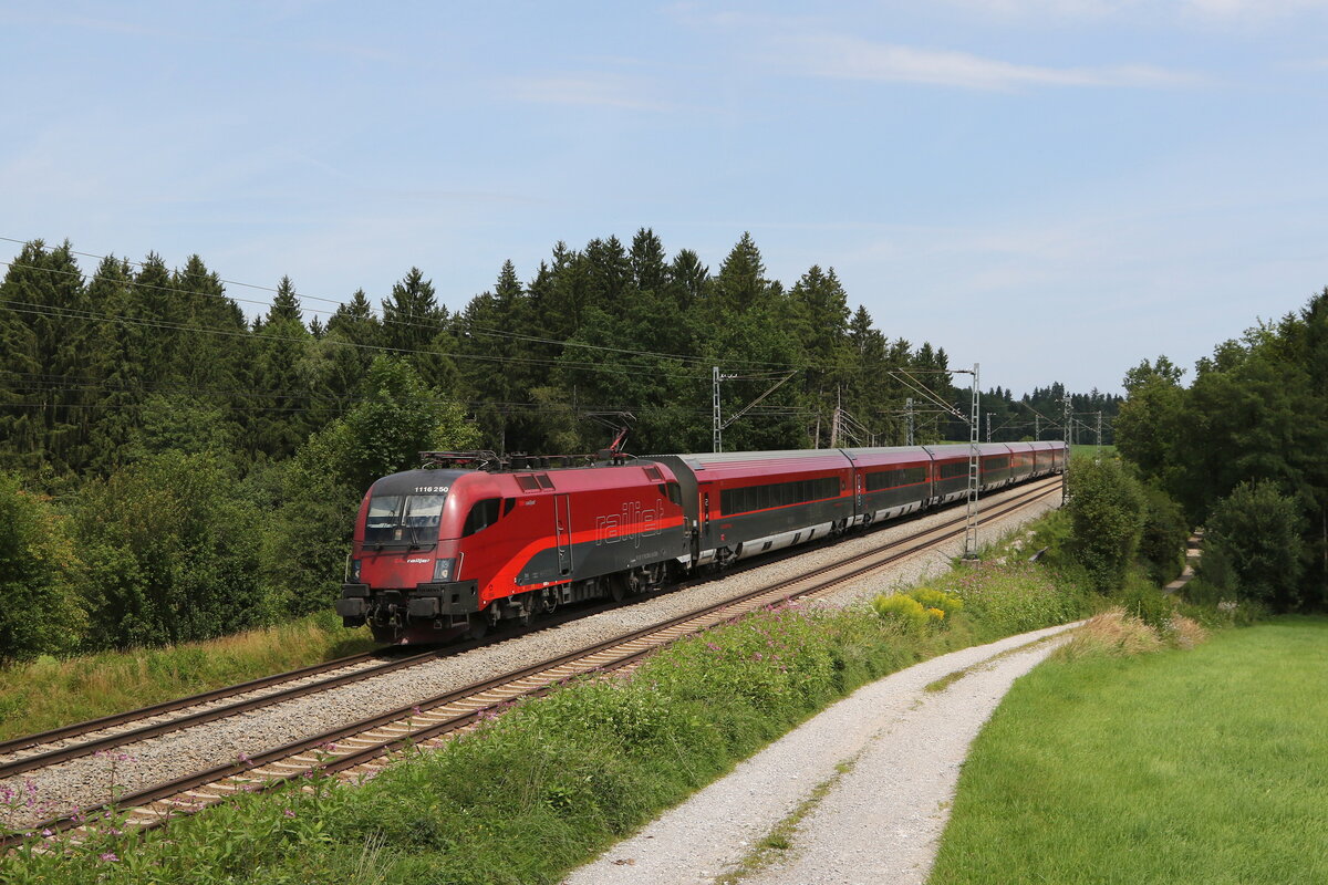 1116 250 aus Salzburg kommend am 11. August 2021 bei Grabenst�tt.