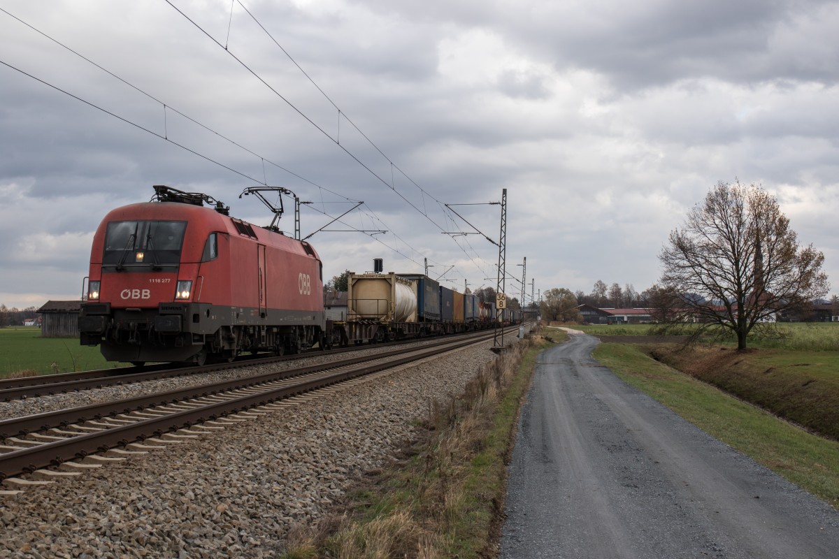 1116 277-5 aus Salzburg kommend am 14. November 2015 bei �bersee.