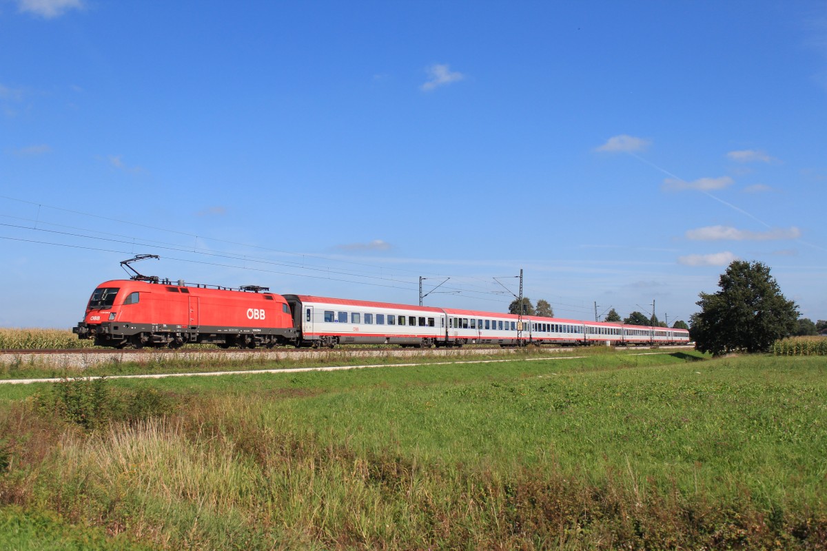 1116 279-9 mit einem EC am 16. September 2012 bei �bersee am Chiemsee.