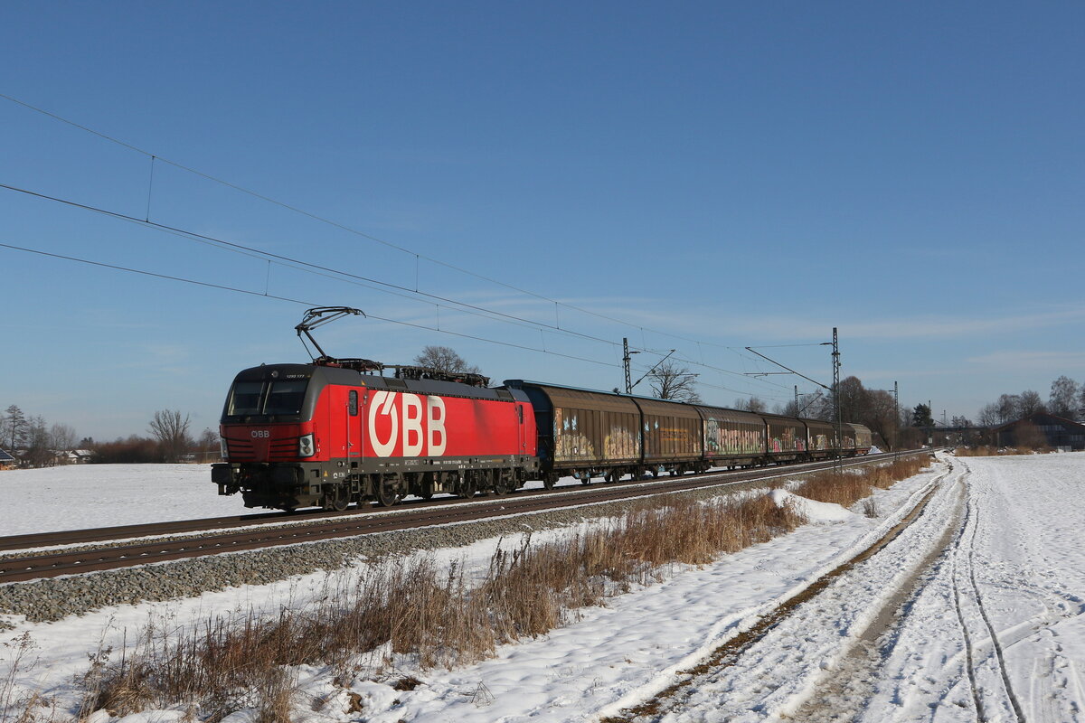 1293 177 aus Salzburg kommend am 24. Januar 2022 bei �bersee am Chiemsee.