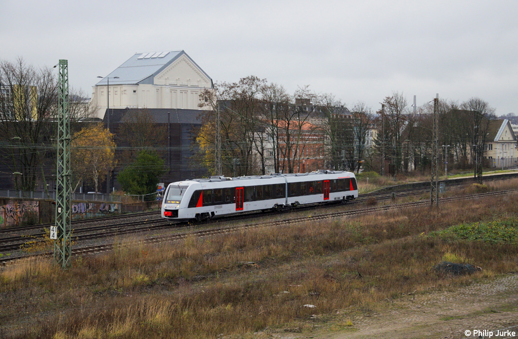 1648 003-9 als ABR S30752 von Remscheid nach Wuppertal am 15.12.2013 in Wuppertal-Barmen.
