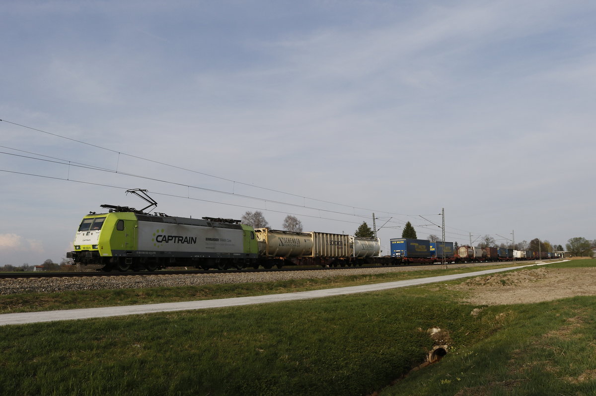 185 532-9 von  CAPTRAIN  aus Salzburg kommend am 2. April 2017 bei �bersee. 