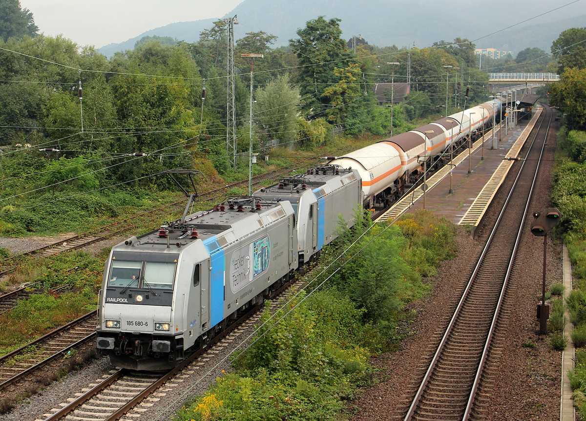 185 680-6  Lecker Technik  mit einer weiteren RTB 185 in Bad Honnef am 07.09.2013