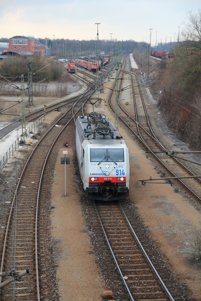 189 914 beim ausfahren aus dem Abstellbereich des Rangierbahnhofes von M�nchen-Nord am 1. M�rz 2014.
