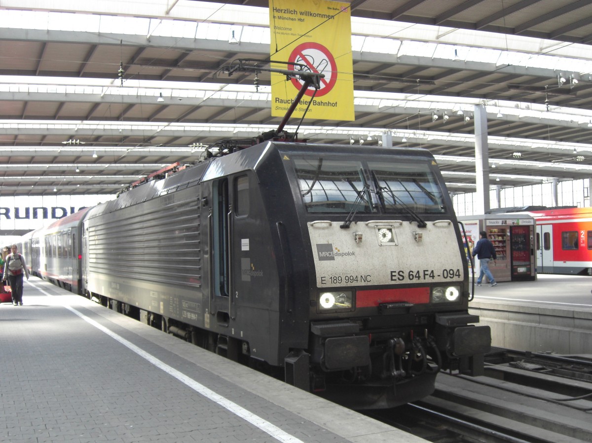 189 994 kam soeben im M�nchner Hauptbahnhof an. Aufgenommen am 4. Juni 2010.