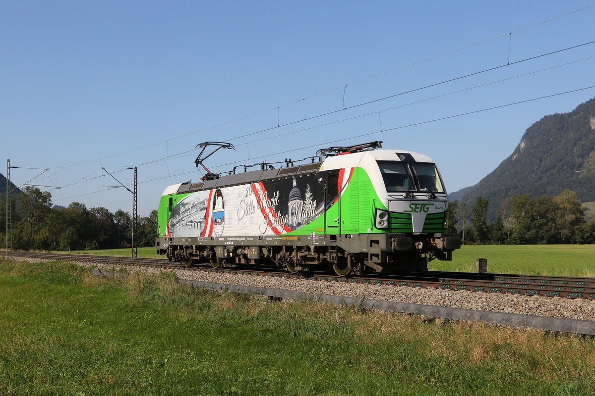 193 219  Stille Nacht...  war am 15. September 2020 bei Niederaudorf in Richtung Kufstein auf dem Weg zum n�chsten Einsatz unterwegs.
