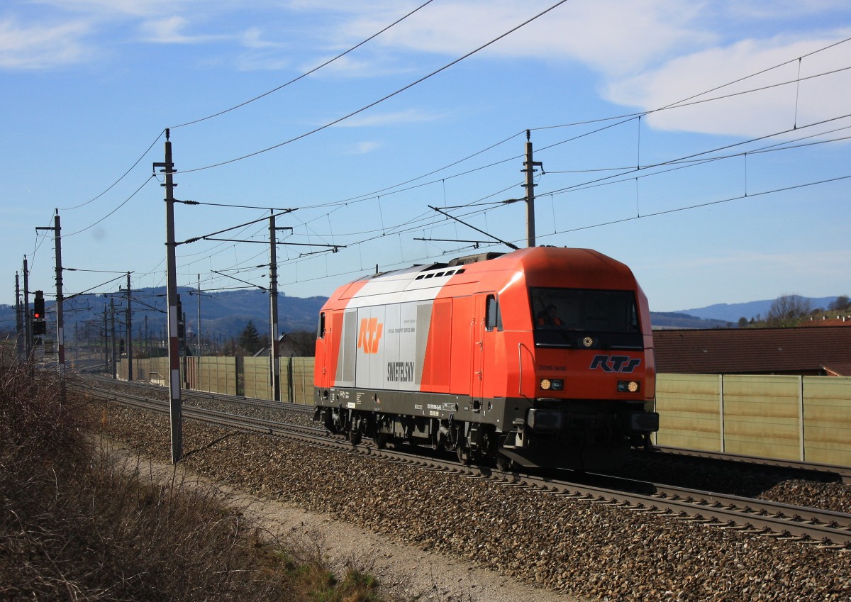 2016 908 f�hrt am 20. M�rz 2013 bei Gro�sierning in Richtung St. P�lten.